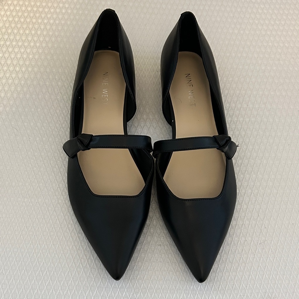 Nine West Black Pointed Flats SZ 10M